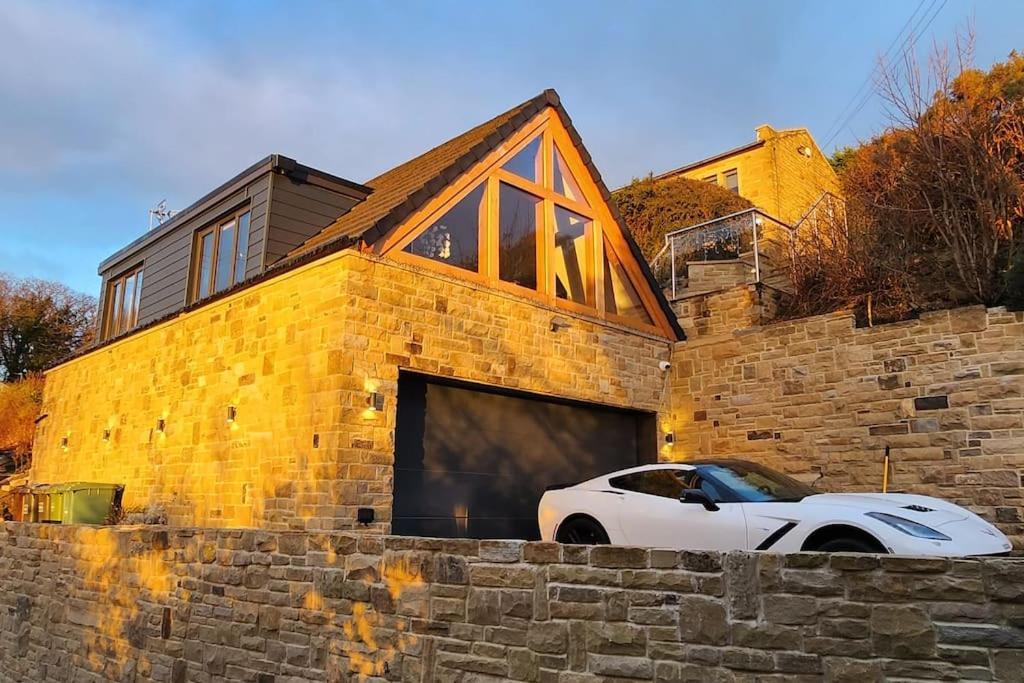 Luxury 1 Bed Coach House Apartment Huddersfield Exterior photo